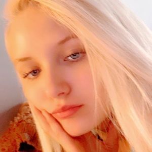 Meet your Posher, Destiny